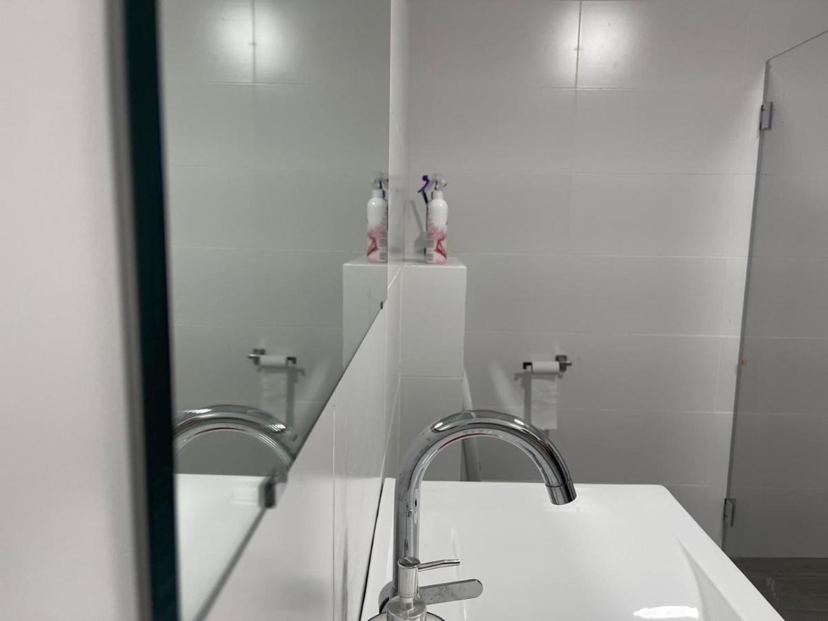 טבריה חדרי לייבל Label Rooms Blue&Red מראה חיצוני תמונה
